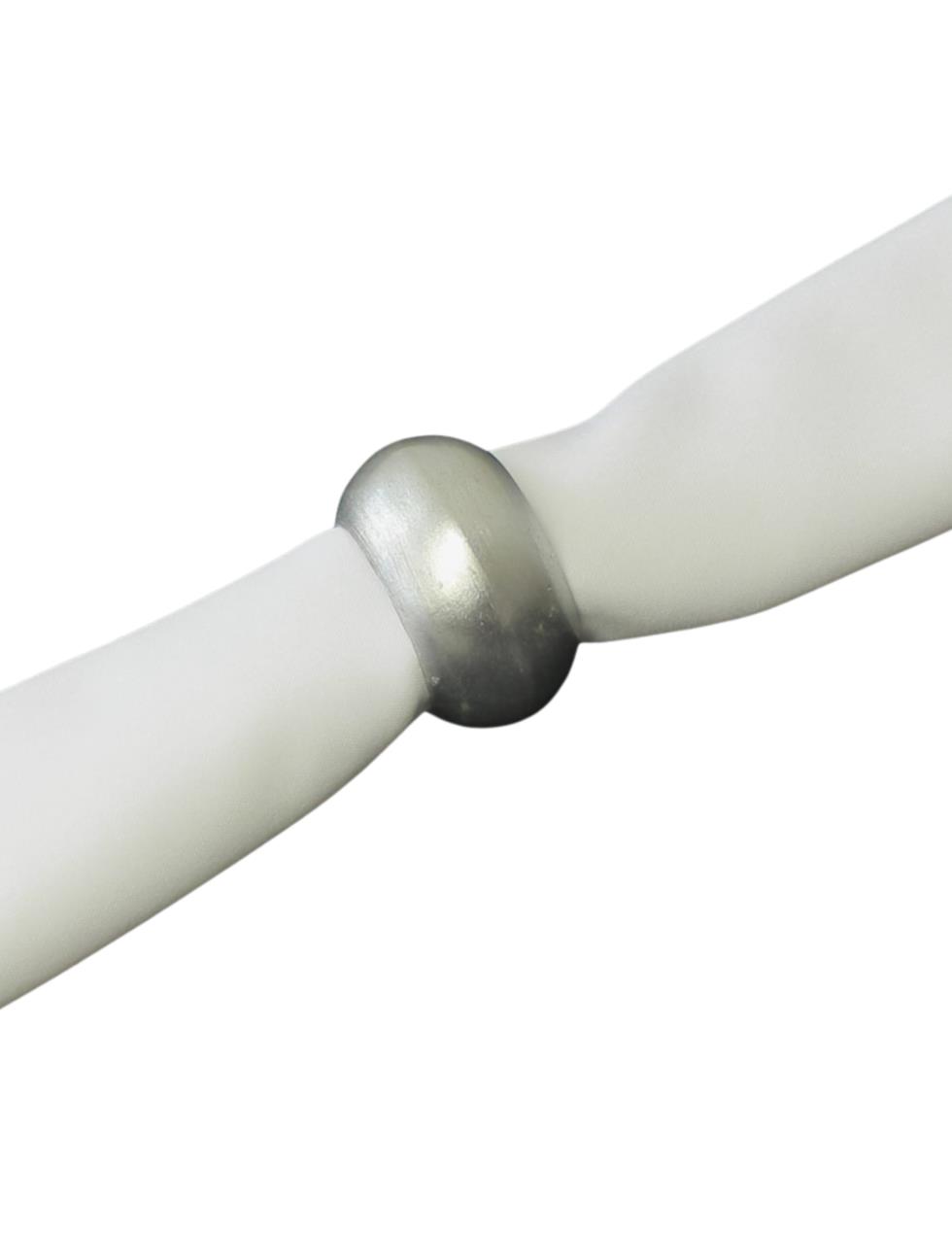 silver-napkin-ring